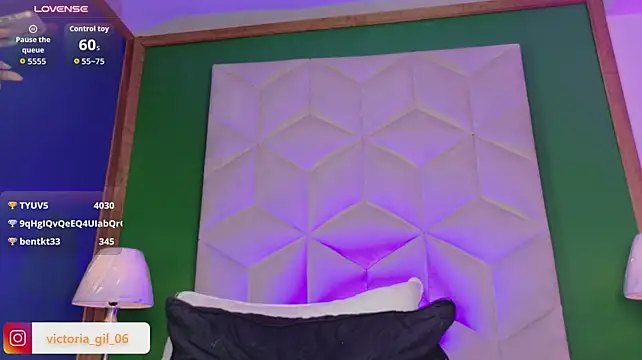 queen__violet webcam