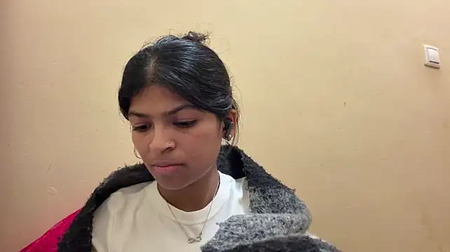 NgaMuszar live cam on StripChat