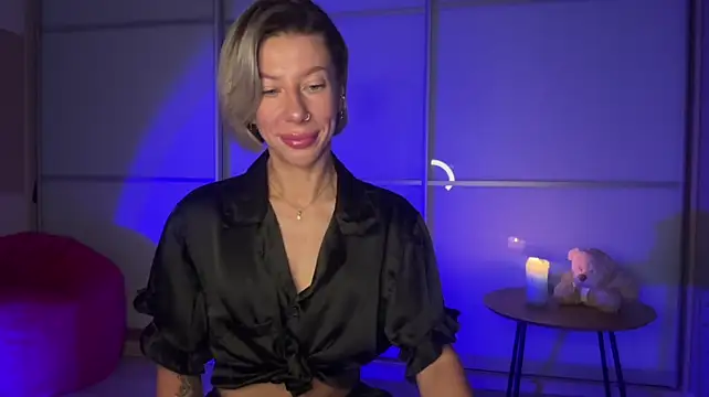 SirenAnn live cam on StripChat