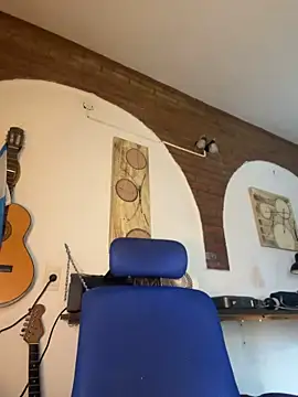 LuciaLatina live webcam