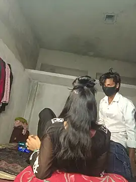 Romantic-couple10 live cam