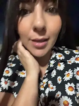 alanarouss (F young) - squirts in public