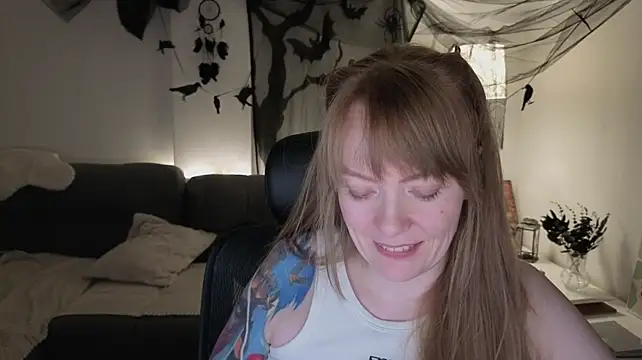 Aurora_Velvett_