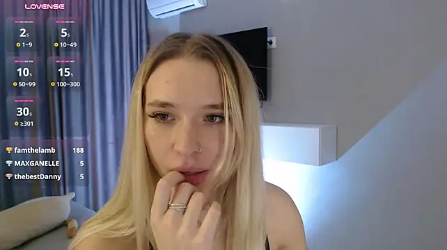 Emily_Hartt