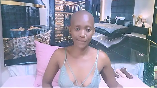 EbonyOlive69 webcam
