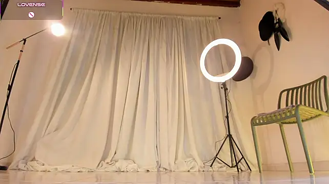 ArchieCollins live sex cam