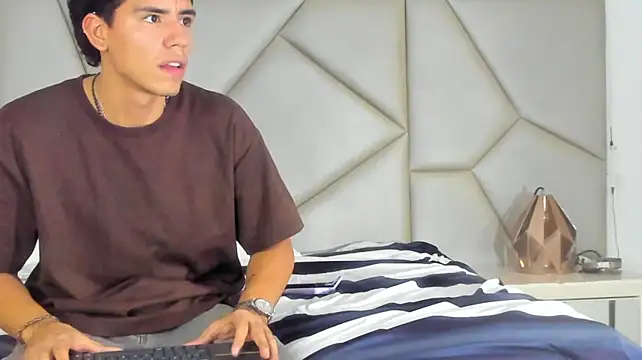 Tobias_Vega on Stripchat