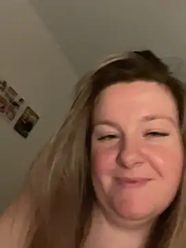 Lola-May webcam