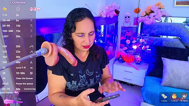 Luna_Naughty1