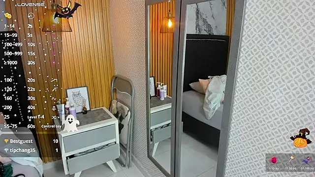 LAILAMARTINS live cam preview
