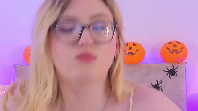 Jules_night live cam