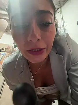 IsabellaMariet live cam