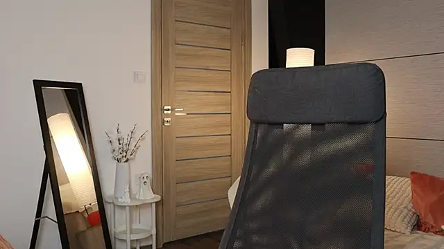 Laraaa_Loom
