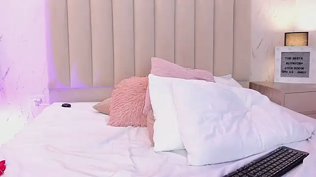 violettarousee_ (F young) - SPANKS ASS HARD X15