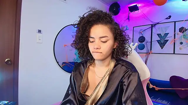 Babyy_curly webcam