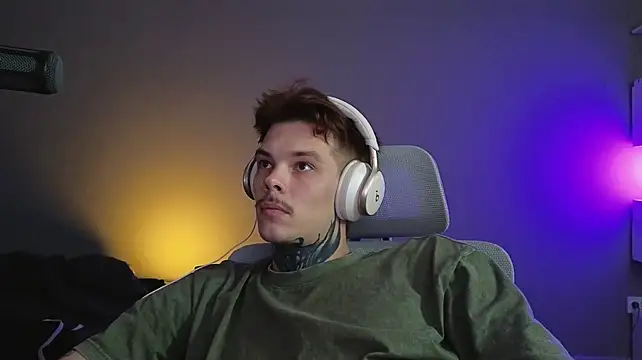 DENIS_HERE live cam preview