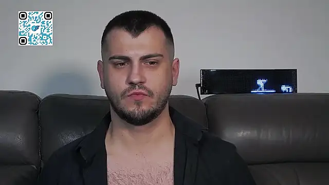 CrazyDom1 live cam preview