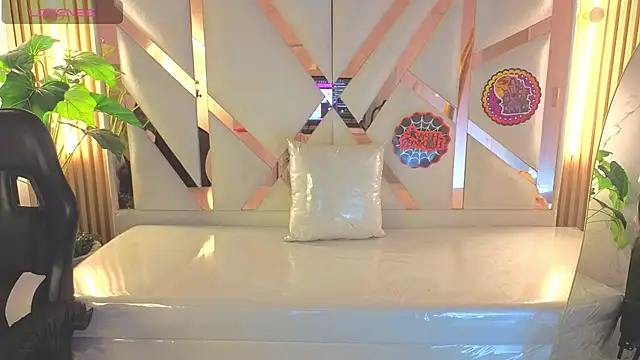 RaeDoll_t