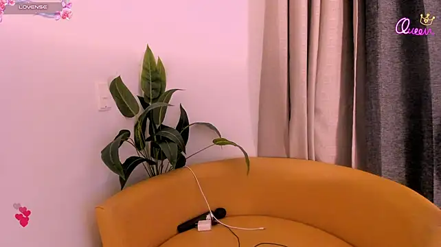 Amina_hafsa live sex cam