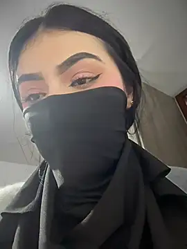 zharaaa18 live cam