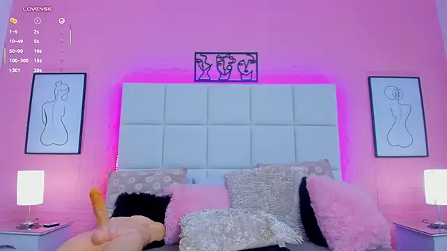 charlotte_kisss