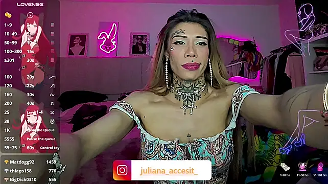 Model: caroline_cossei