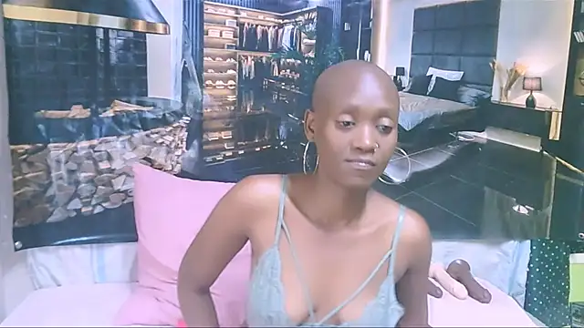 EbonyOlive69 webcam