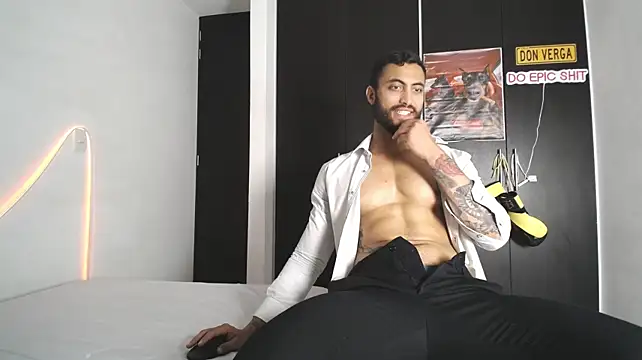 ClayBrown live cam