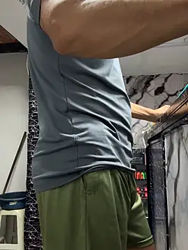 Paul22cm- live cam