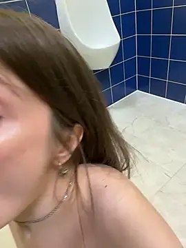 sukidaa live cam