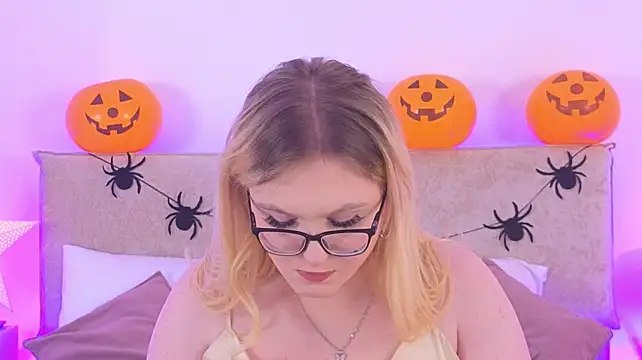 Jules_night live cam