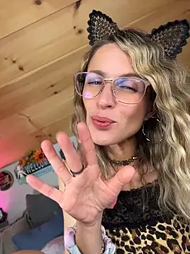 LittleLoftAngel live cam