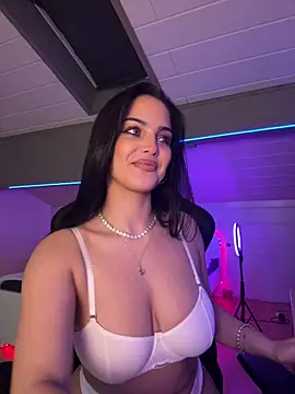 LunnaVey webcam