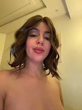 dora-27 live sex cam