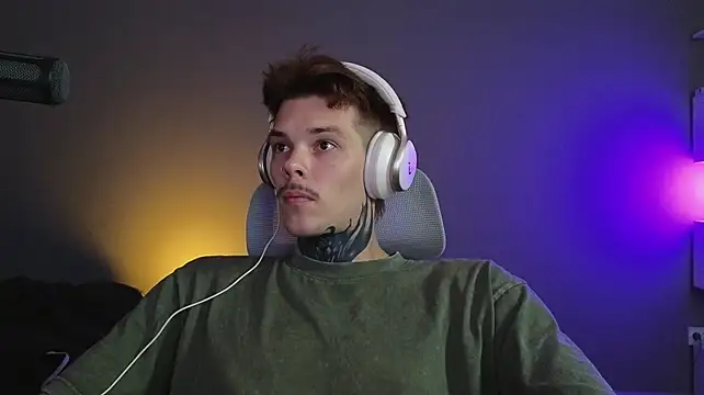 DENIS_HERE live cam preview
