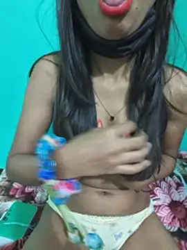 DISHA_Kaur live vor der Cam · Indien