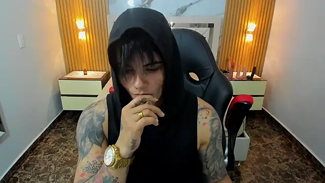 KAROLLJONES1