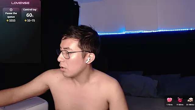 andrewmhilton_ (M young) - Big + play nipples + fingering ass