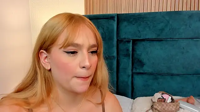 Amber_kiss_