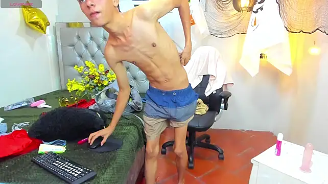 fem_danny7 live cam