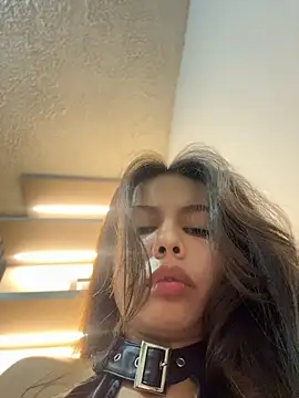 AleeshaCameron2