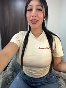 MiaJones21