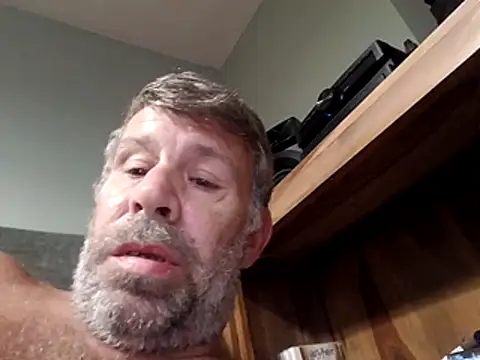 stud2512 (M mature) - Flash naked 😀