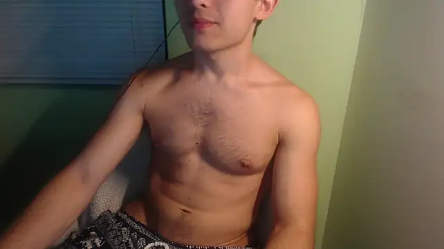the1invisibleboy (M twink) - oil up