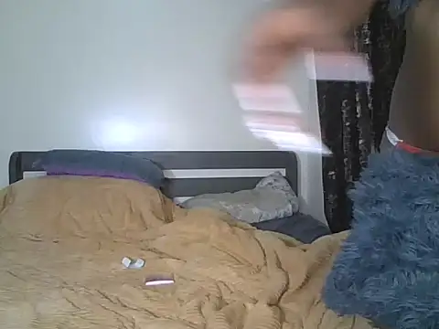 Ari_noir