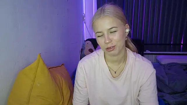 ErnestineBagge webcam