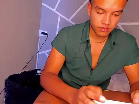 dantegalore (M twink) - Flash hard dick