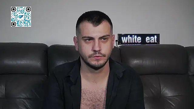 CrazyDom1 live cam preview