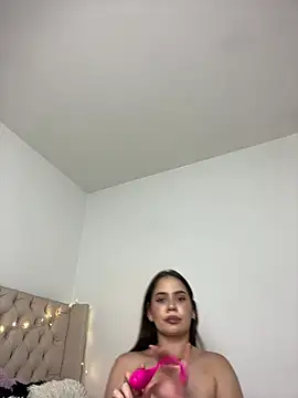 KiaraVelvet_