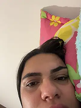 umarani_ (F young) - open legs + slap pussy x10 mmm :fire: